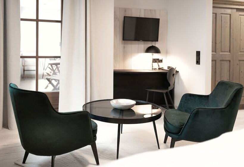 סוויטת ג'וניור, Berg Leben