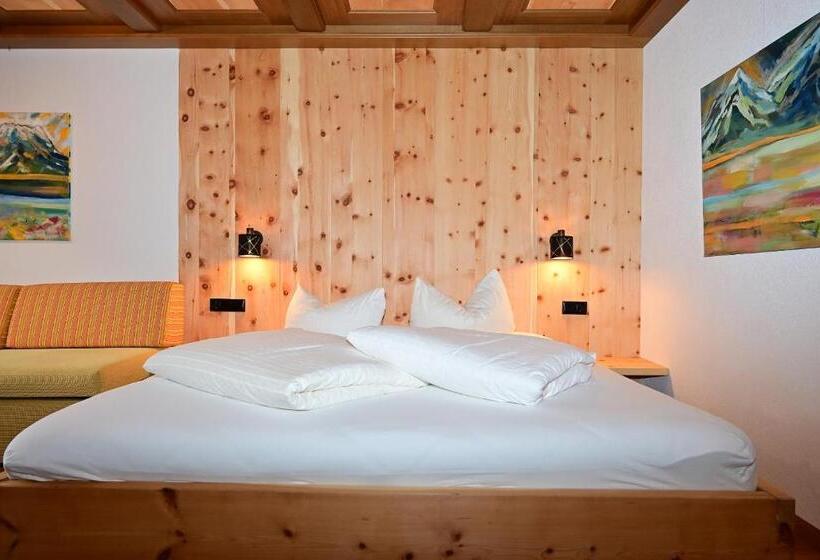 غرفة ديلوكس مزودة بشرفة, Das Alpspitz