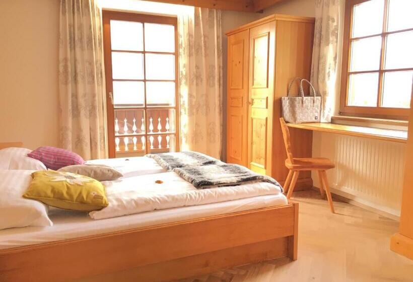 חדר סטנדרט, Der Hechl