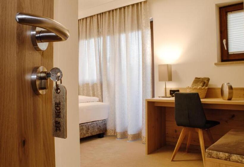 חדר סטנדרט יחיד, Der Hechl