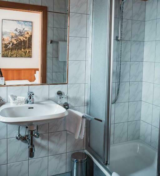 اتاق استاندارد یک نفره, Garni Romantika