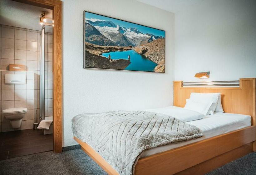 اتاق استاندارد یک نفره, Garni Romantika