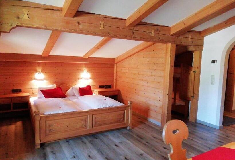 Студия Стандарт, Gut Kramerhof