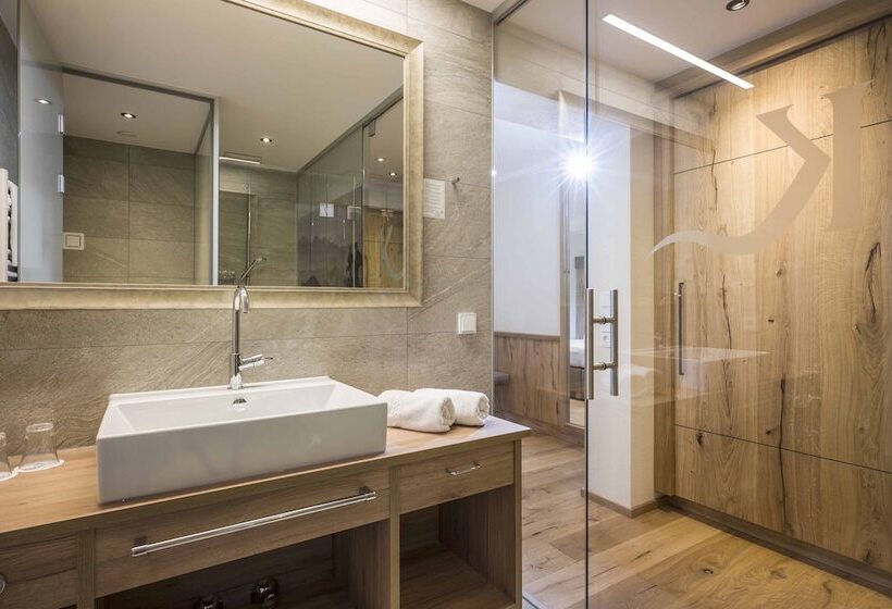 스탠다드 룸, Karlwirt