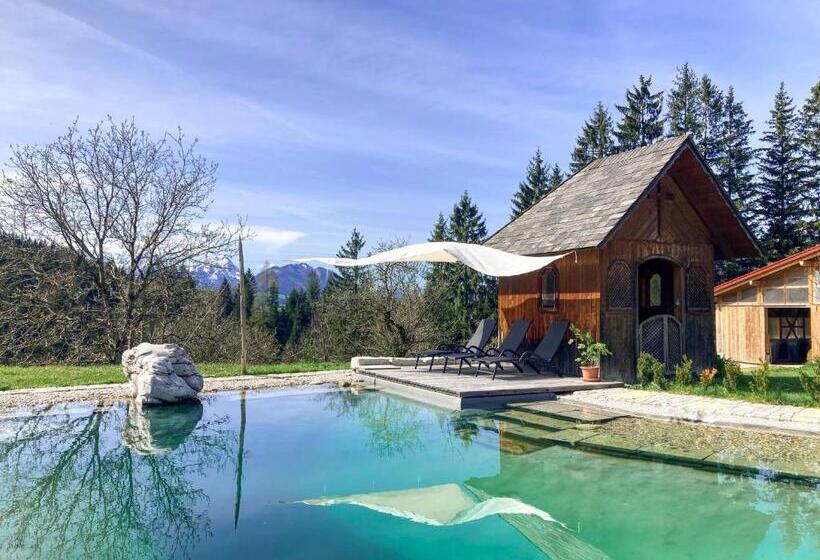 דירת נוחות 2 חדרים, Knirschenhof