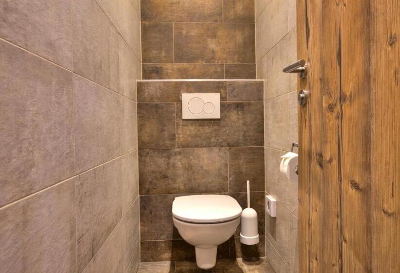 غرفة عائلية, Sommerhof