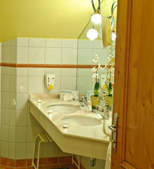 جناح مزوَّد بشرفة, Sommerhof