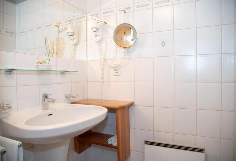 标准间, Weinberghof & Weingut Lagler