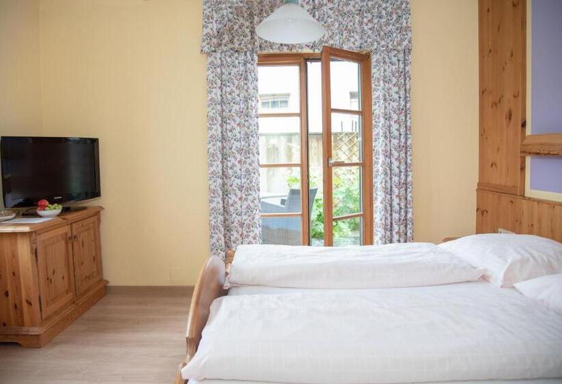 标准间, Weinberghof & Weingut Lagler