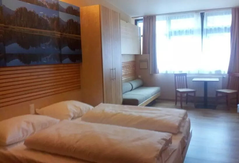 スタンダード４人部屋, Jufa Hotel Grünau Im Almtal