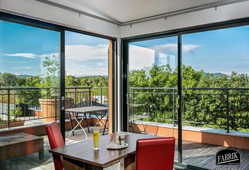 סוויטה, Fabrik Vösendorf