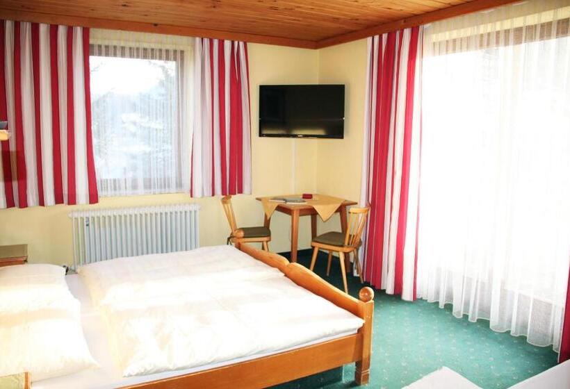 غرفة قياسية ثلاثية, Gasthof Alte Tanne