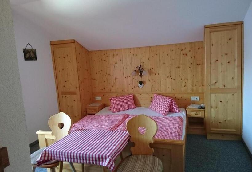 Номер Стандарт, Schösserhof