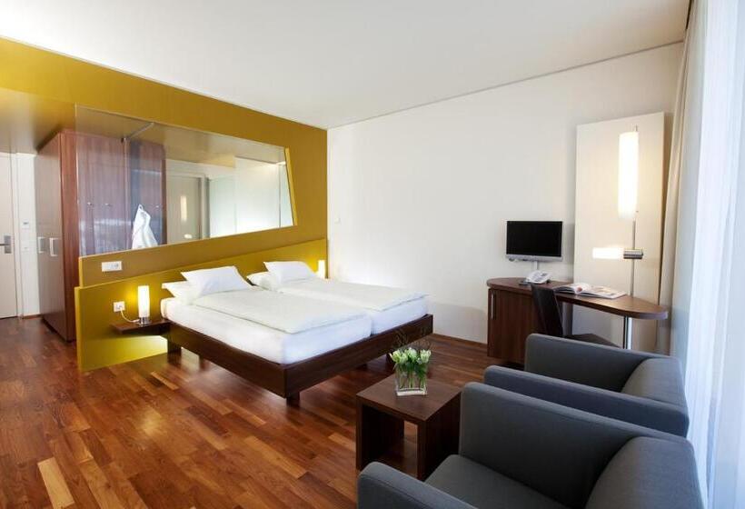 חדר סטנדרט עם מרפסת, Spa Hotel Bründl