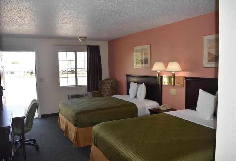 标准单人间, Royal Inn