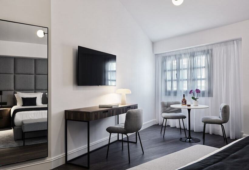 주니어 스위트, Vanoro