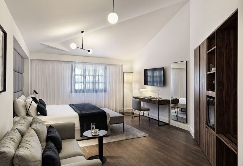 주니어 스위트, Vanoro