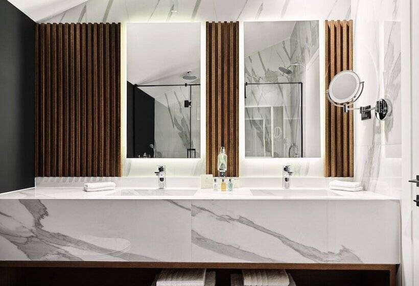 주니어 스위트, Vanoro