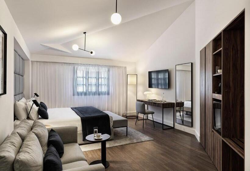 주니어 스위트, Vanoro