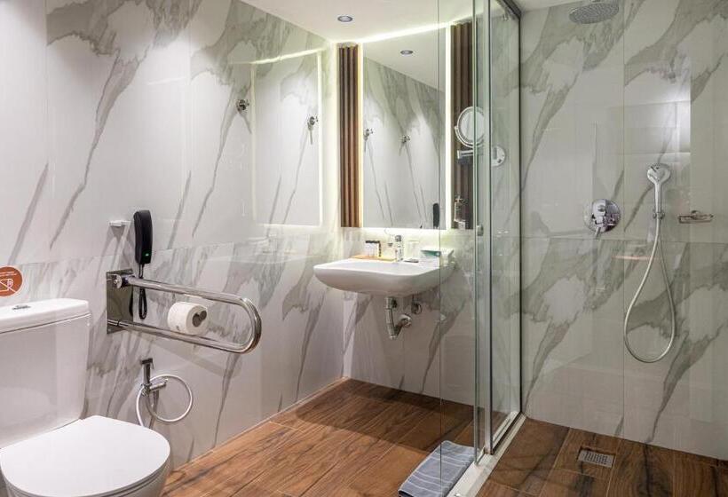 장애인을 위한 킹사이즈 침대 스탠다드 룸, Vanoro