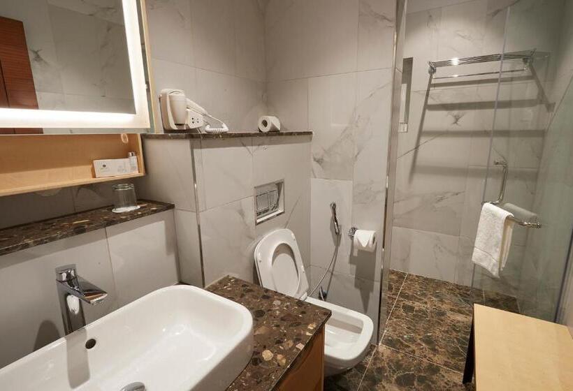 سوییت جونیور, The Quorum