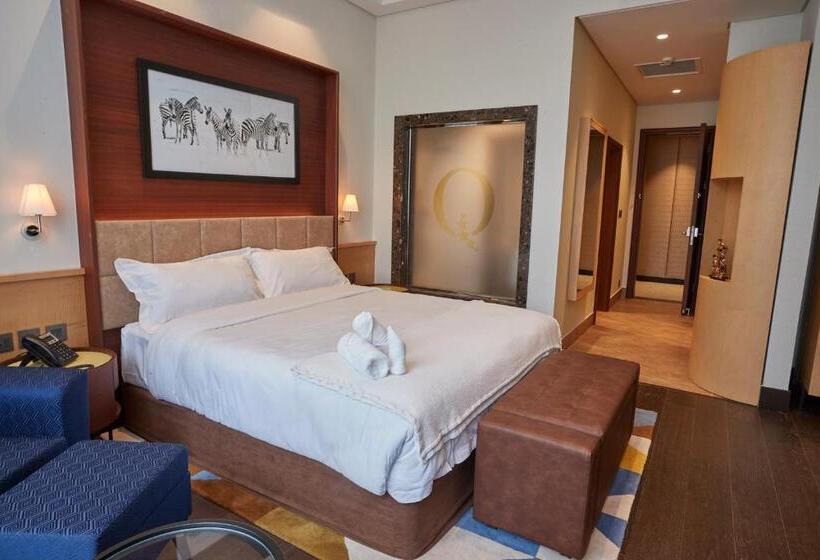 سوییت اجرایی, The Quorum