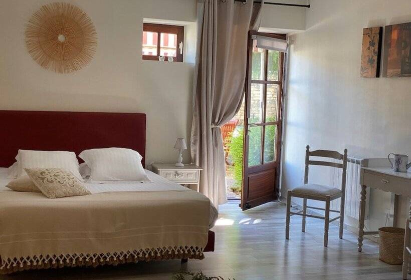 Номер Стандарт Трехместный, Maison Belles Pierres