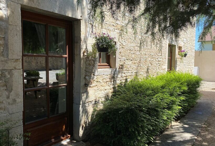 غرفة قياسية ثلاثية, Maison Belles Pierres