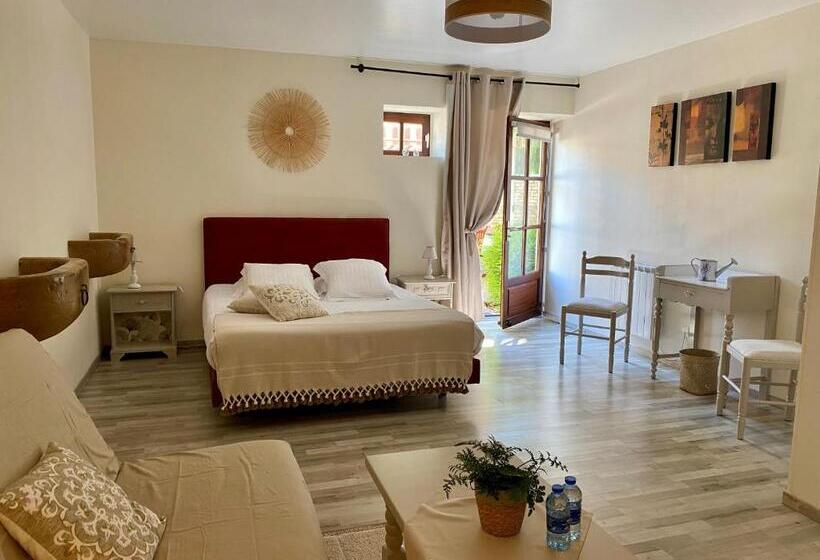 غرفة قياسية ثلاثية, Maison Belles Pierres