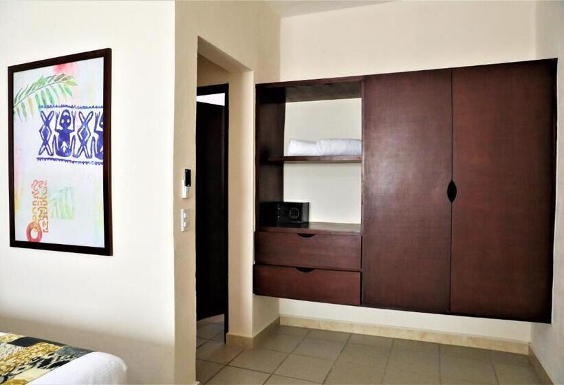 ファミリールーム, 12 Bees By Kavia