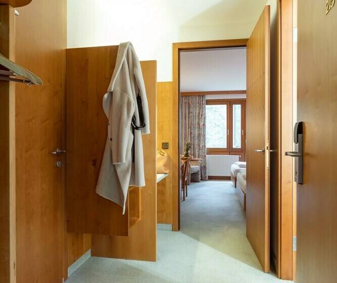 חדר קומפורט, Südrast Dreiländerecke