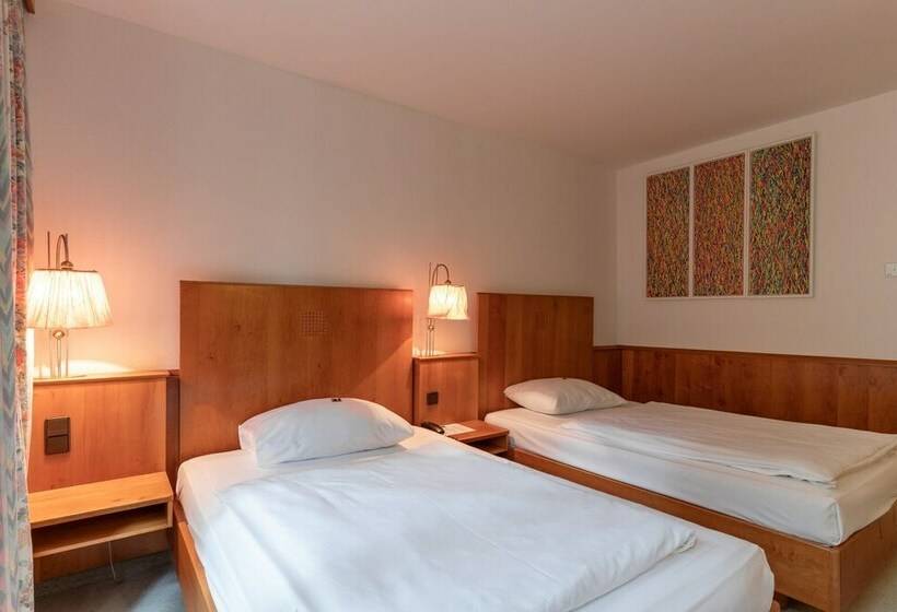 חדר קומפורט, Südrast Dreiländerecke