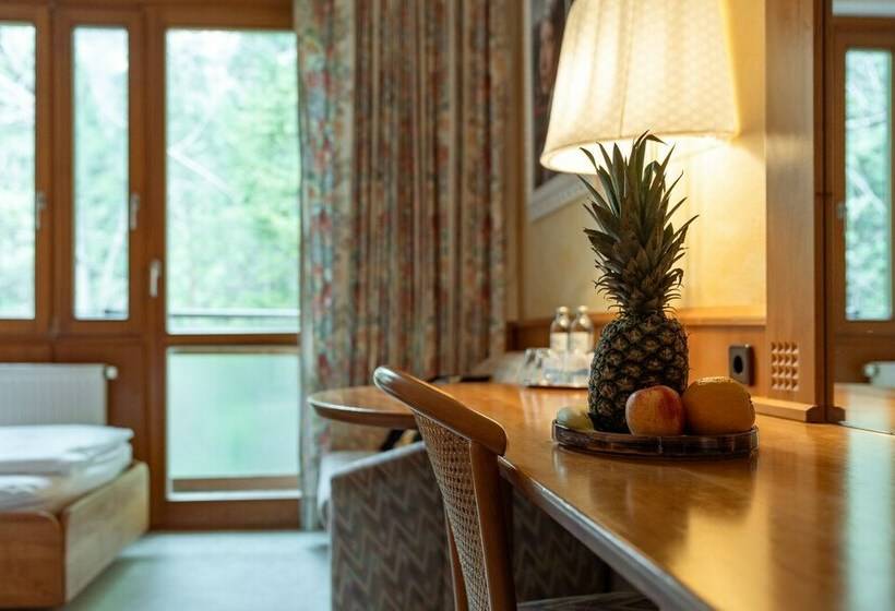 חדר קומפורט, Südrast Dreiländerecke