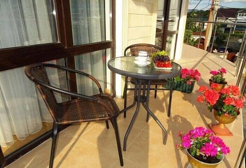 اتاق خانوادگی, Parus