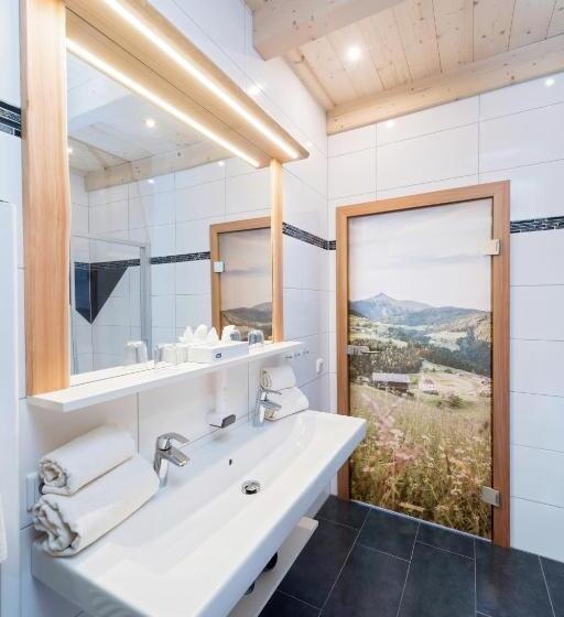 Люкс Вид на Горы, Alpenhotel Wanderniki