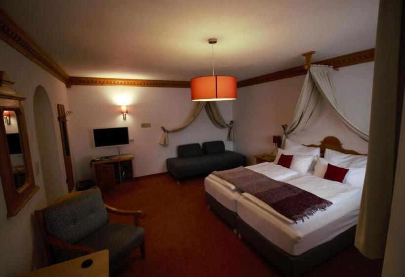 Номер Стандарт Трехместный, Aparthotel Alpin Life