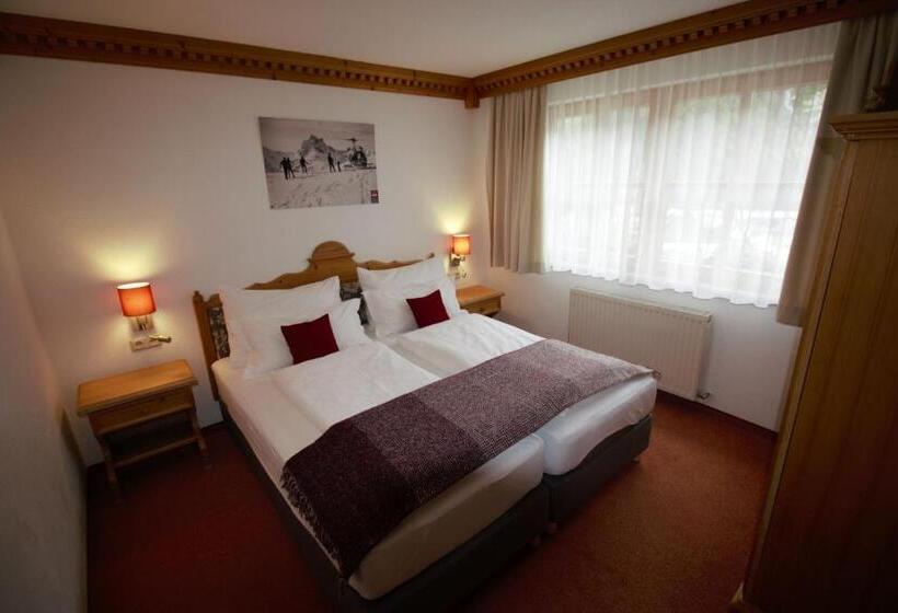 Апартаменты 2 Спальни, Aparthotel Alpin Life