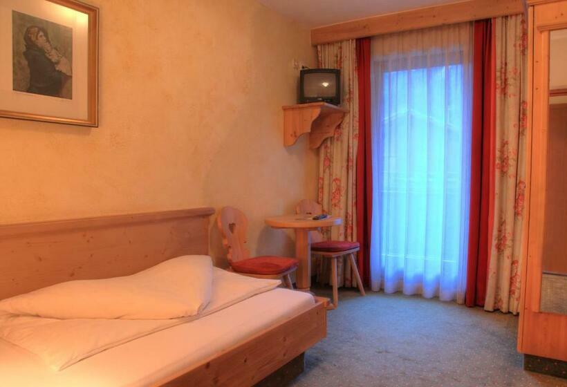 标准单人间, Pension Almrausch