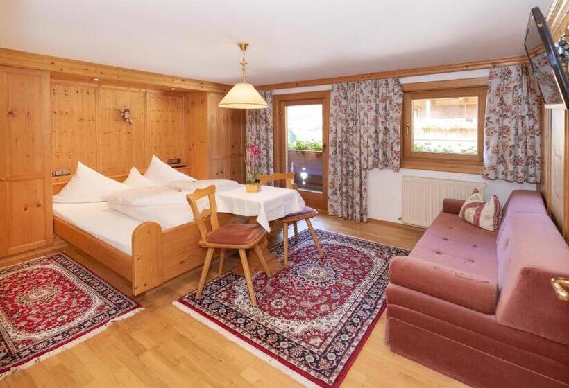 Апартаменты 1 Спальня с Балконом, Pension Edelweiss