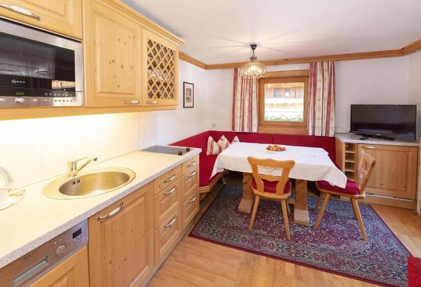 Апартаменты 1 Спальня с Балконом, Pension Edelweiss