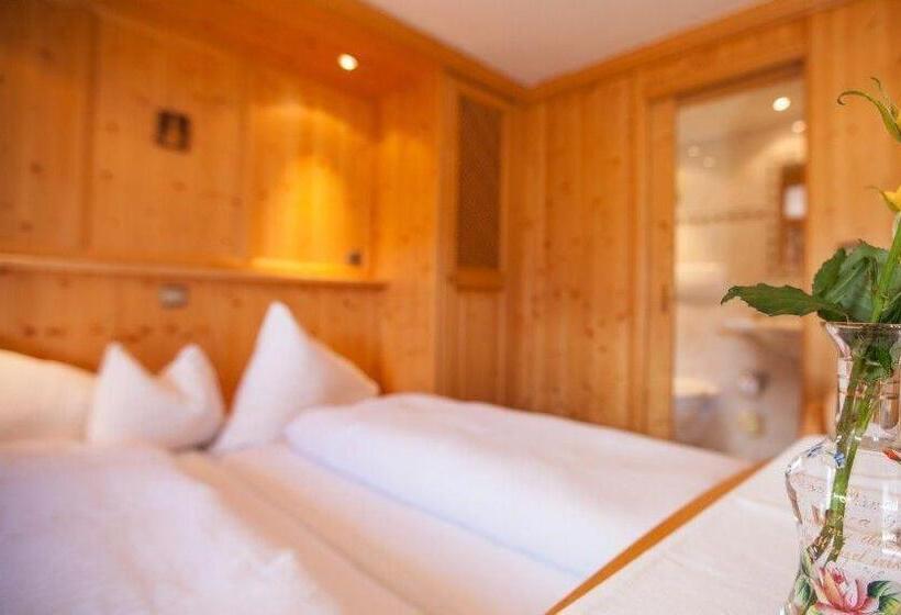 Номер Стандарт, Pension Edelweiss