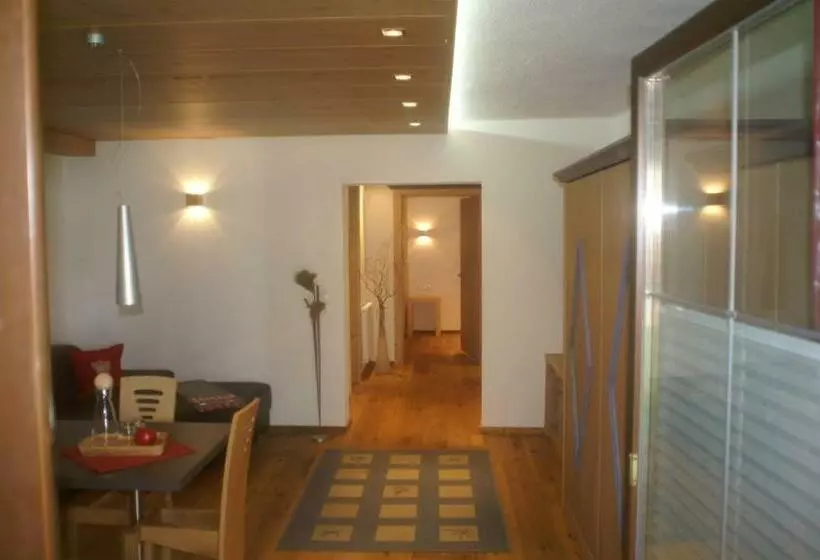 １ベッドルームのデラックスアパートメント, Pleiknerhof