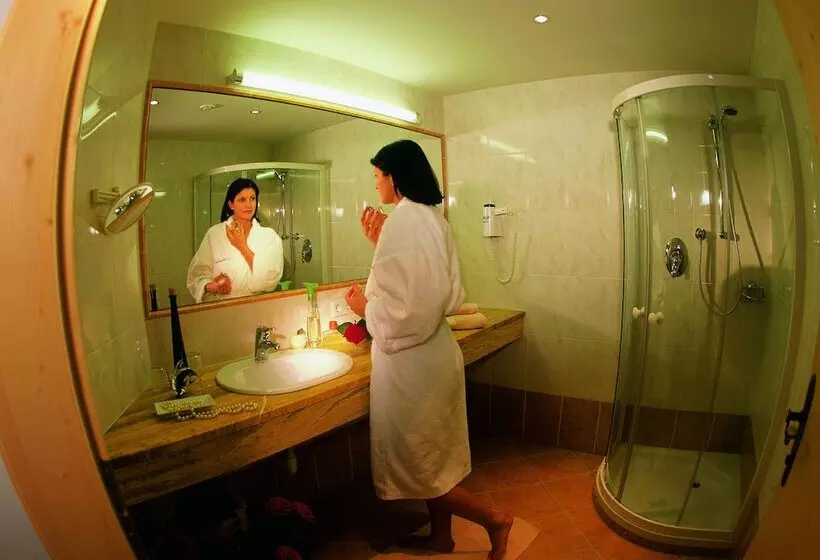 バルコニー付きジュニアスイート, Biohotel Leutascherhof
