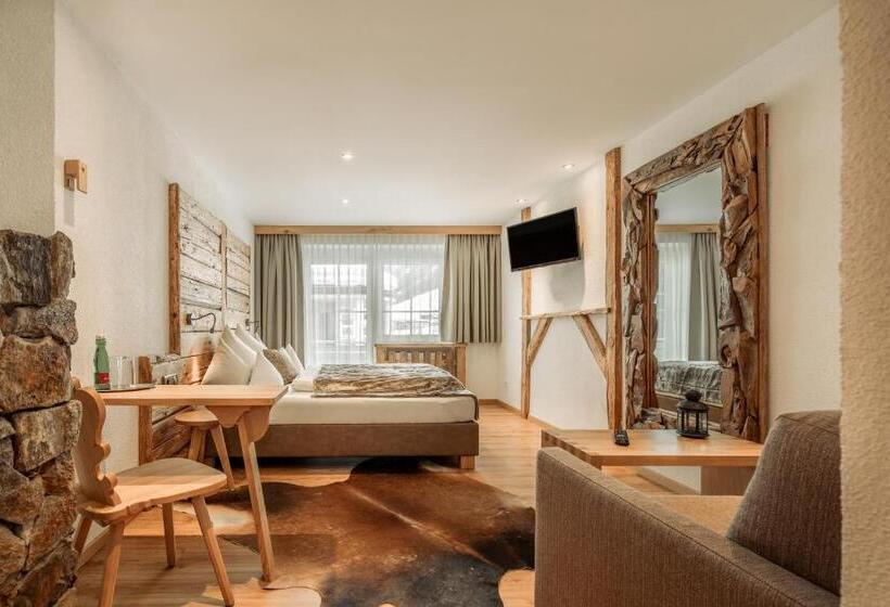 اتاق لوکس با بالکن, Fortuna Apart Hotel B&b