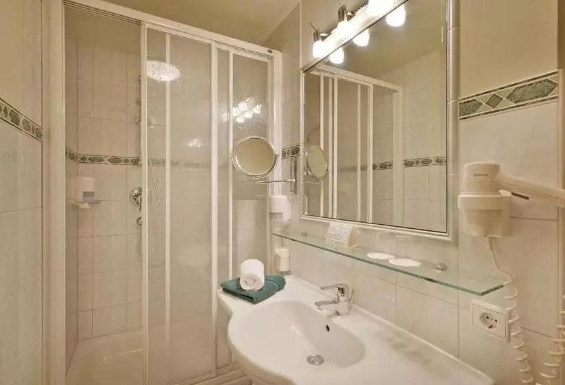 Habitació Estàndard, Andrea