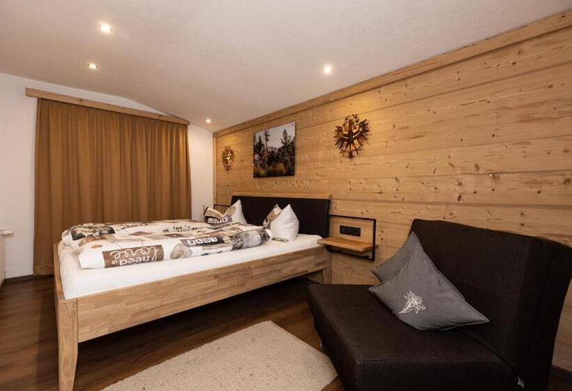 דירת שני חדרים, Denggalahof