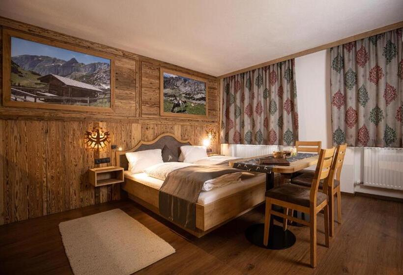 דירת חדר, Denggalahof