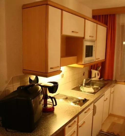 Huoneisto 2 Makuuhuonetta, Haus Alpina