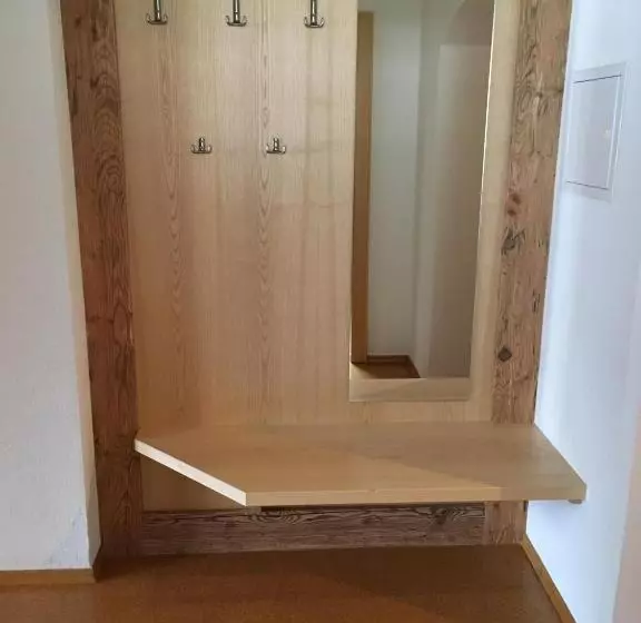 Huoneisto 1 Makuuhuone, Haus Alpina