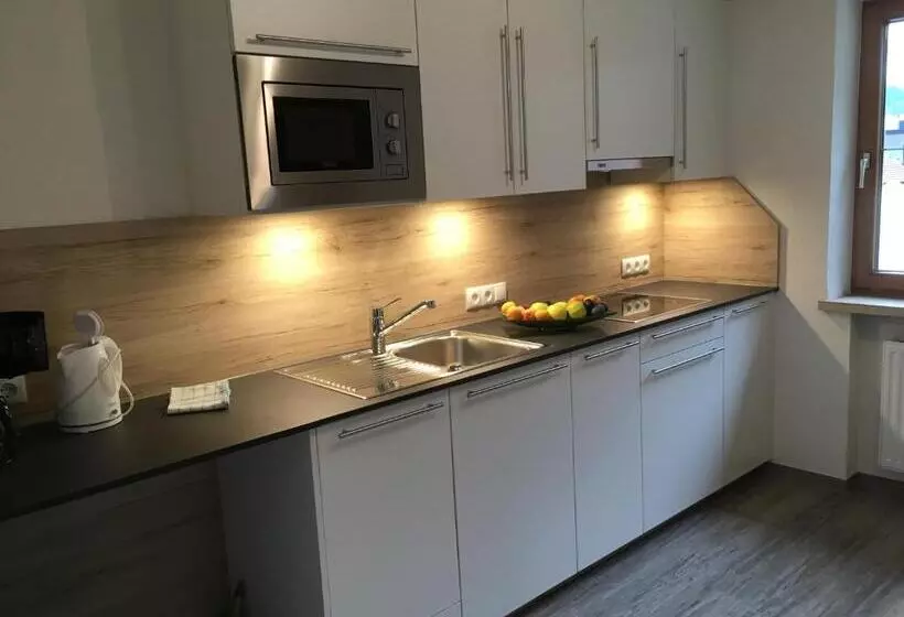 Huoneisto 2 Makuuhuonetta, Haus Alpina